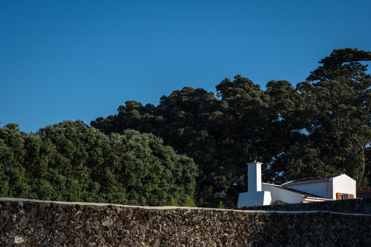Entre Muros - Turismo Rural - Casa Com Jardim E Acesso Direto Ao Mar Ribeira Grande Exteriör bild